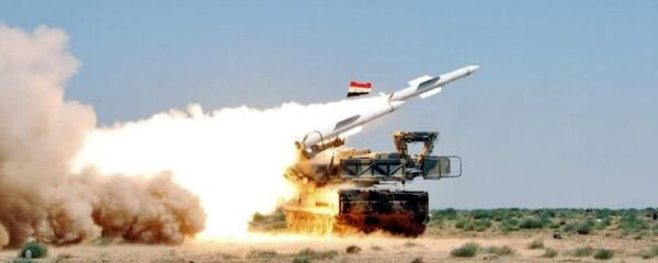 The absence of strategic and tactical-level military-to-military communication between Russian advisors and US aircraft on bombing missions in Syria poses imminent risks of unintended military incidents and needs to change, according to US-based defense news site Defense One. The absence of strategic and tactical-level military-to-military communication between Russian advisors and US aircraft on bombing missions in Syria poses imminent risks of unintended military incidents and needs to change, according to US-based defense news site Defense One. - Sputnik International