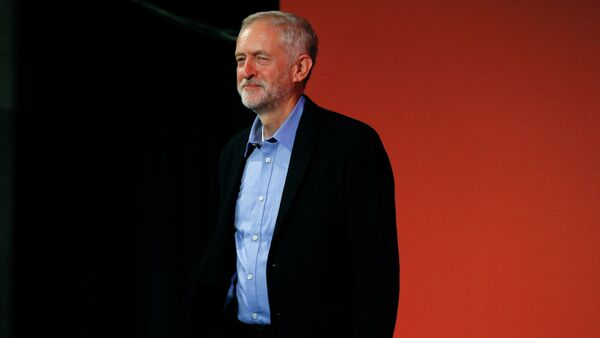 Jeremy Corbyn arrives at the Labour Party Leadership Conference in London, Saturday, Sept. 12, 2015 - Sputnik International
