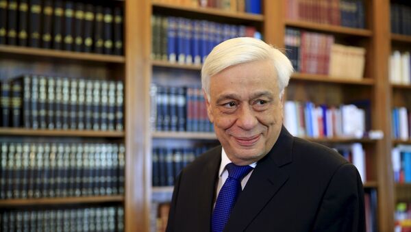 Greek President Prokopis Pavlopoulos looks on before a meeting with Popular Unity far-left leader Panagiotis Lafazanis (unseen) at the Presidential Palace in Athens, GreeceAugust 27, 2015 - Sputnik International