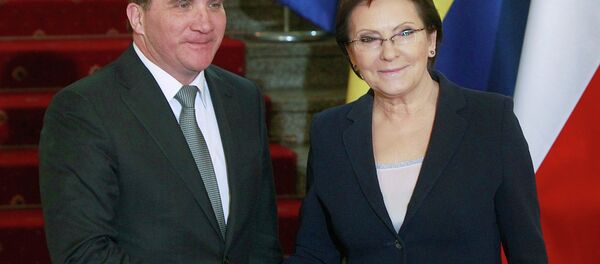 Swedish Prime Minister Stefan Lofven, left, shakes hand with his Polish counterpart Ewa Kopacz in Kopacz’s office in Warsaw, Poland, Monday, March 16, 2015. Swedish Prime Minister Stefan Lofven, left, shakes hand with his Polish counterpart Ewa Kopacz in Kopacz’s office in Warsaw, Poland, Monday, March 16, 2015. - Sputnik International