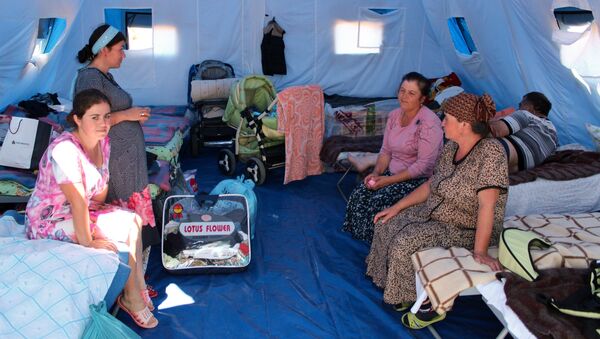 Women in a tent camp for refugees from Donbass - Sputnik International