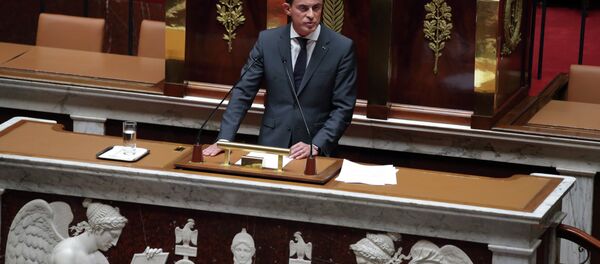 French Prime Minister Manuel Valls delivers a speech to explain France's decision to launch reconnaissance flights over Syria, at the National Assembly in Paris, France, September 15, 2015. French Prime Minister Manuel Valls delivers a speech to explain France's decision to launch reconnaissance flights over Syria, at the National Assembly in Paris, France, September 15, 2015. - Sputnik International