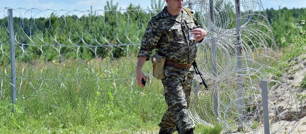 The ongoing chaos in Ukraine continues to isolate the country from its neighbors. Belarusian President Alexander Lukashenko announced he would fortify the border with Ukraine to avoid the infiltration of banditry and lawlessness into Belarus, Belarusian Telegraph Agency (BelTA) reported. - Sputnik International