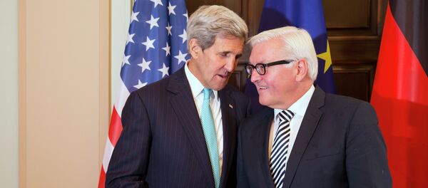 US Secretary of State John Kerry (L) shakes hands with German Foreign Minister Frank-Walter Steinmeier at Villa Borsig in Berlin during a meeting about the ongoing crisis in Syria, on September 20, 2015 US Secretary of State John Kerry (L) shakes hands with German Foreign Minister Frank-Walter Steinmeier at Villa Borsig in Berlin during a meeting about the ongoing crisis in Syria, on September 20, 2015 - Sputnik International