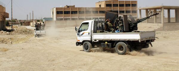 Syrian soldiers in the streets of Al-Hasakah in eastern Syria Syrian soldiers in the streets of Al-Hasakah in eastern Syria - Sputnik International