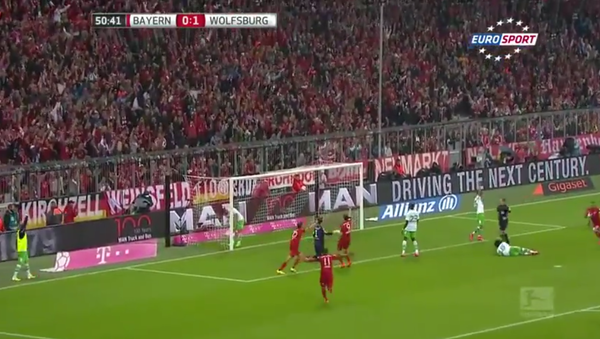 Robert Lewandowski 5 Goals in 9 Minutes vs Wolfsburg 2015 - Sputnik International