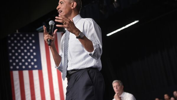 US President Barack Obama speaks during a town hall meeting. - Sputnik International