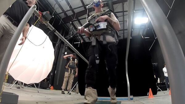 DARPA Tests Battery Powered Exoskeletons on Real Soldiers - Sputnik International