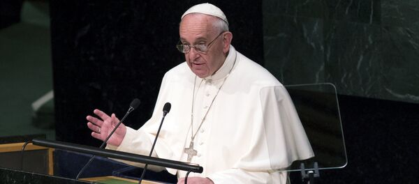 Pope Francis addresses attendees in the opening ceremony to commence a plenary meeting of the United Nations Sustainable Development Summit 2015 at the United Nations headquarters in Manhattan, New York September 25, 2015. - Sputnik International