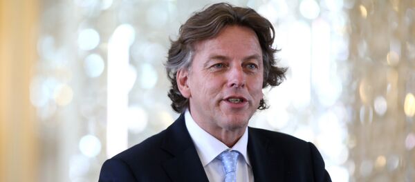 Dutch Foreign Minister Bert Koenders speaks during a press conference with his Iranian counterpart Mohammad Javad Zarif, in Tehran, Iran, Sunday, Sept. 20, 2015 - Sputnik International