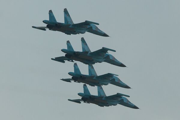 Jet formation flyby was carried out by four Su-34 Fullbacks Jet formation flyby was carried out by four Su-34 Fullbacks - Sputnik International