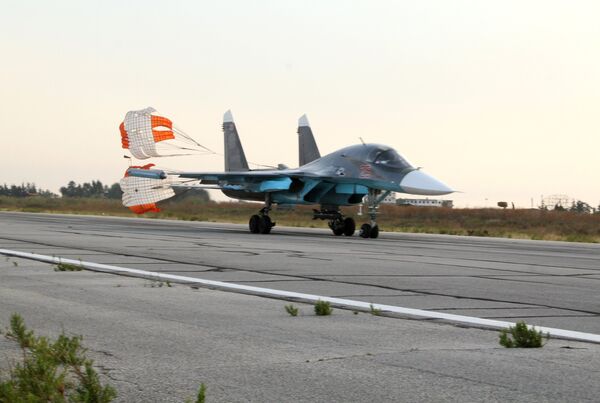 Sputnik Exclusive: Life in Between Airstrikes on Russian Base in Latakia - Sputnik International