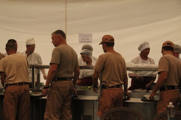 Russian soldiers at the Hmeymim base in Syria - Sputnik International