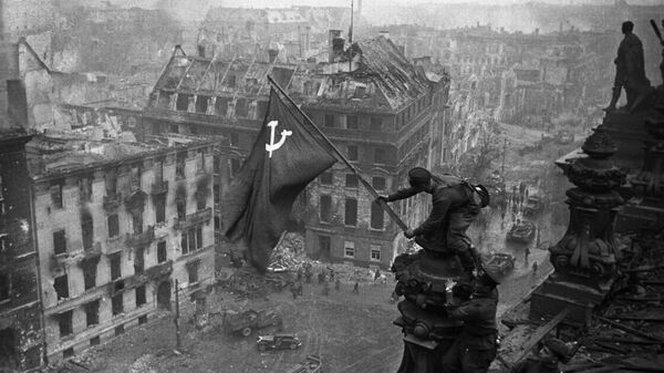 The Banner of Victory on the Reichstag building in Berlin, May 1, 1945. - Sputnik International