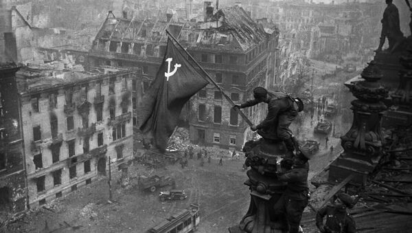 The Banner of Victory on the Reichstag building in Berlin, May 1, 1945. - Sputnik International