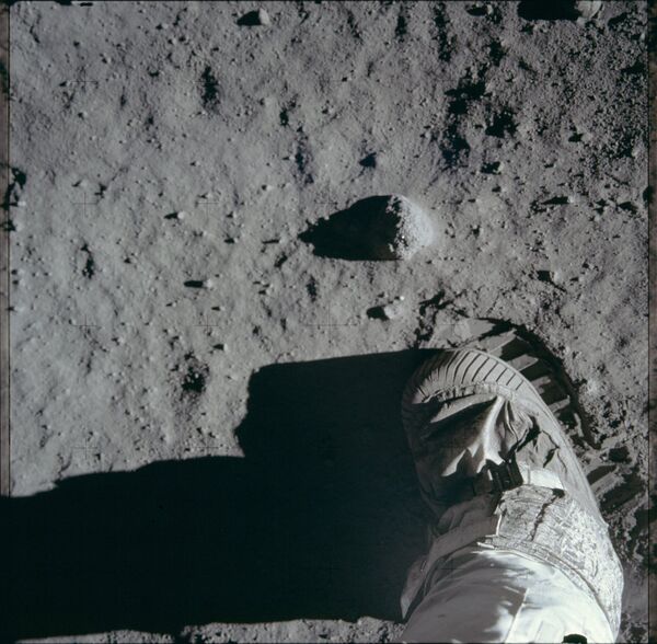 18 Stunning New Apollo Moon Photos Will Blow Your Mind - Sputnik International