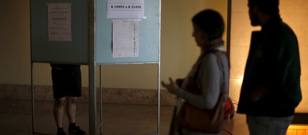 People wait to vote during the general election in Lisbon, Portugal October 4, 2015. People wait to vote during the general election in Lisbon, Portugal October 4, 2015. - Sputnik International