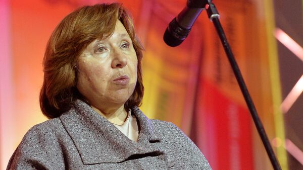 Belarusian writer Svetlana Alexievich - Sputnik International