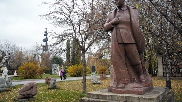 Monuments to Soviet leaders in Muzeon Arts Park - Sputnik International