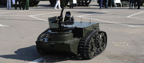 A multipurpose combat robot Platform M at the exhibition Innovations Day of the Southern Military District in Rostov-on-Don. - Sputnik International