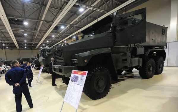 Visitors at a Ural-63095 Typhoon-U armored vehicle at the exhibition Innovations Day of the Southern Military District in Rostov-on-Don. - Sputnik International