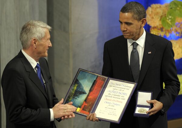US President Barack Obama, right is applauded by Nobel Committee Chairman Thorbjorn Jagland after receiving the Nobel Peace Prize during a ceremony in the Main Hall of Oslo City Hall in Oslo, Norway. (File) US President Barack Obama, right is applauded by Nobel Committee Chairman Thorbjorn Jagland after receiving the Nobel Peace Prize during a ceremony in the Main Hall of Oslo City Hall in Oslo, Norway. (File) - Sputnik International
