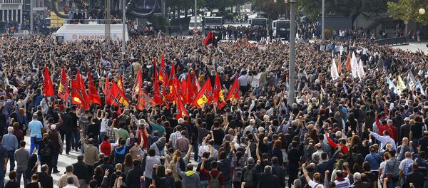 People gather in a square during a commemoration for the victims of Saturday's bomb blasts in the Turkish capital, in Ankara, Turkey - Sputnik International