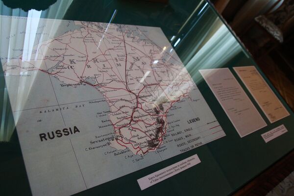 Map of the Crimean Peninsula from the Memories of Yalta album in the former reception of Emperor Nicholas II in the Livadia Palace - Sputnik International