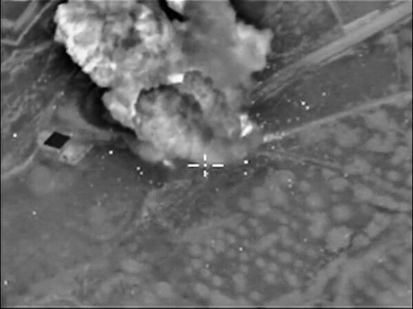 Death From Above! Russian Air Force Smashes ISIL Forces in Syria - Sputnik International