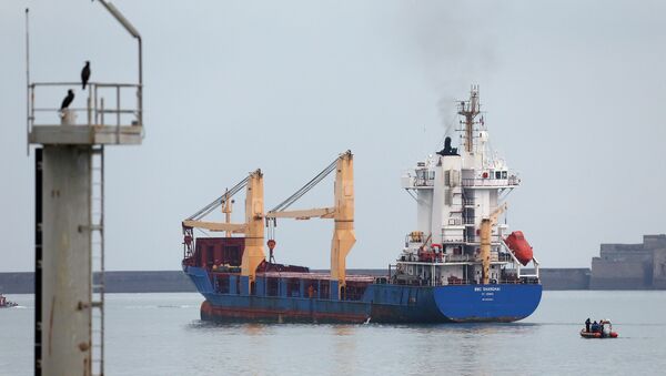The BBC Shanghai cargo ship leaves the habour on October 15, 2015 in Cherbourg-Octeville. The vessel, whose security has been questioned, delivers nuclear waste back to Australia after its reprocessing in France - Sputnik International