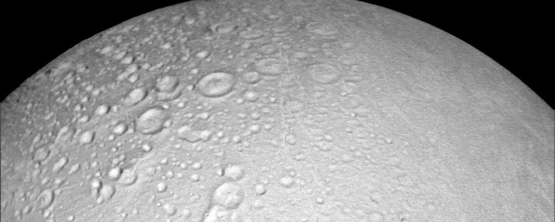 Craters Crowd the North of Enceladus - Sputnik International, 1920, 09.02.2024