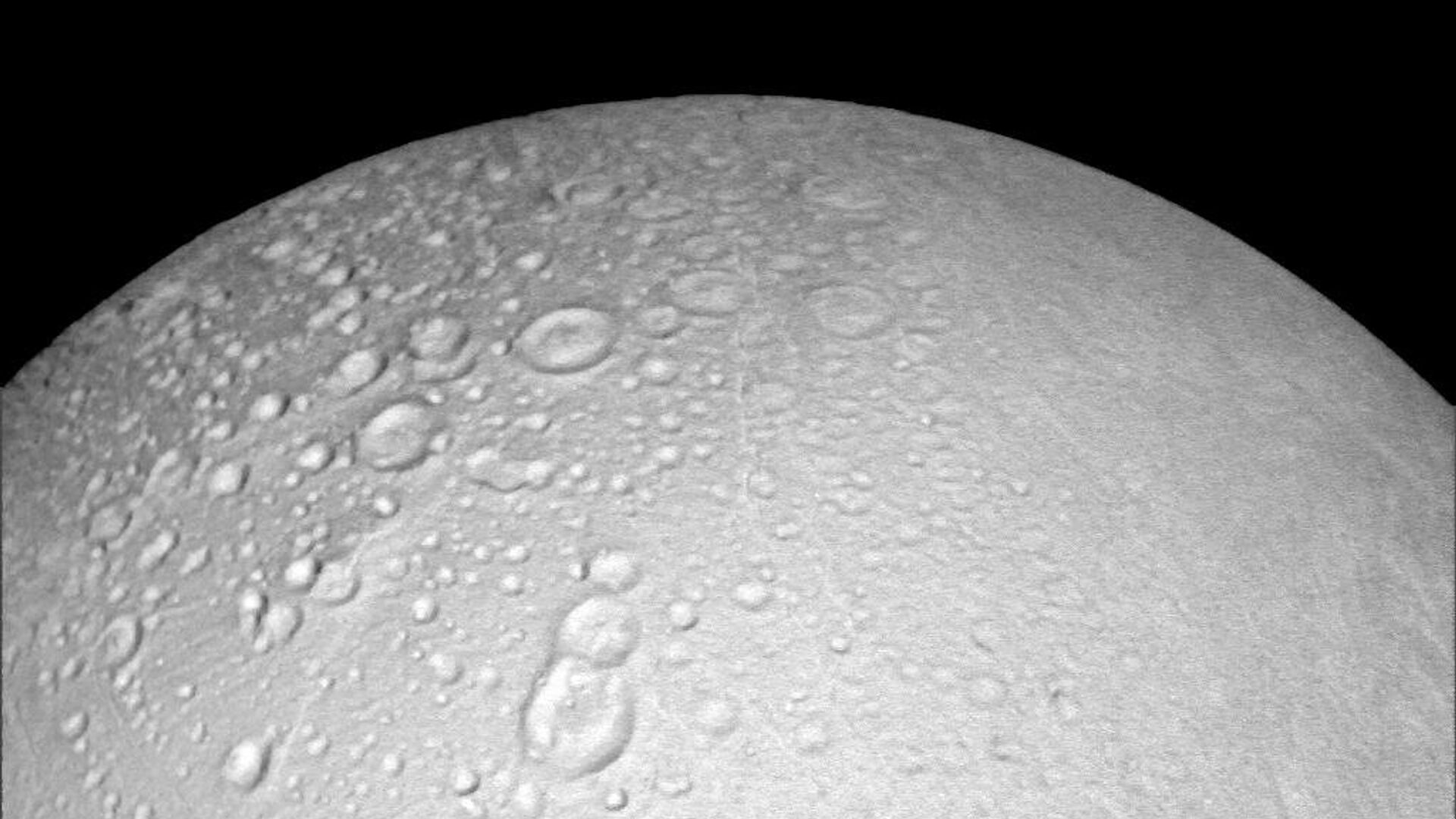 Craters Crowd the North of Enceladus - Sputnik International, 1920, 09.02.2024
