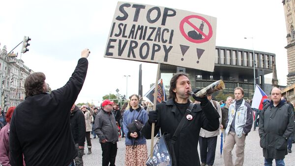 Participants of the action against immigration and Islamisation of Europe in Prague - Sputnik International