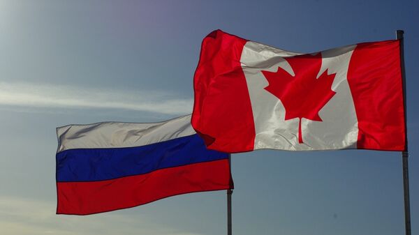 Russian and Canadian flags - Sputnik International