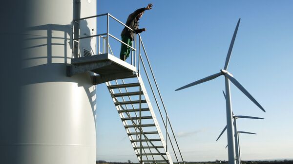 Landowner Adam Twine is pictured at Westmill Wind Farm Co-op, the first onshore wind farm to be built in the south-east of England in Watchfield near Swindon, on December 5, 2008 - Sputnik International