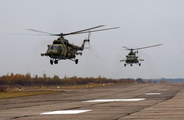 Russian Army's Elite: Airborne Troops Drill in Pskov Region - Sputnik International