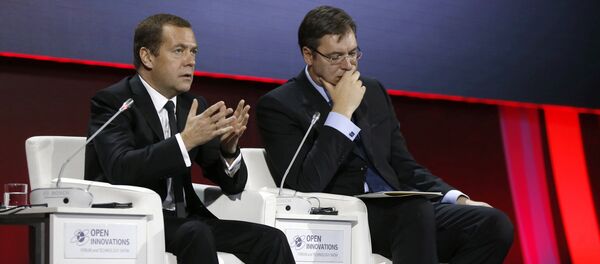 October 28, 2015. Prime Minister Dmitry Medvedev, left, and Serbian Prime Minister Aleksandar Vucic at the plenary session Human being between trends of technological revolution at the 4th Open Innovations International Forum in Moscow October 28, 2015. Prime Minister Dmitry Medvedev, left, and Serbian Prime Minister Aleksandar Vucic at the plenary session Human being between trends of technological revolution at the 4th Open Innovations International Forum in Moscow - Sputnik International