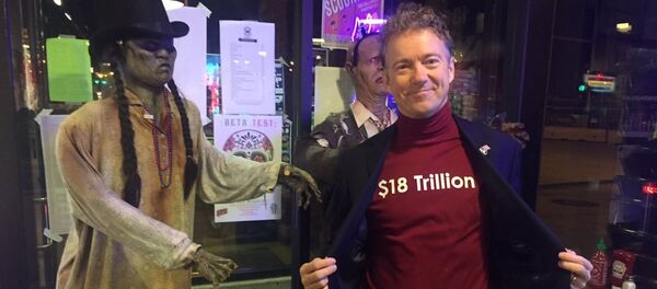 Stopped at Zombie Burger in Des Moines. I think my costume is scarier than these zombies, Rand Paul said on his Twitter page - Sputnik International