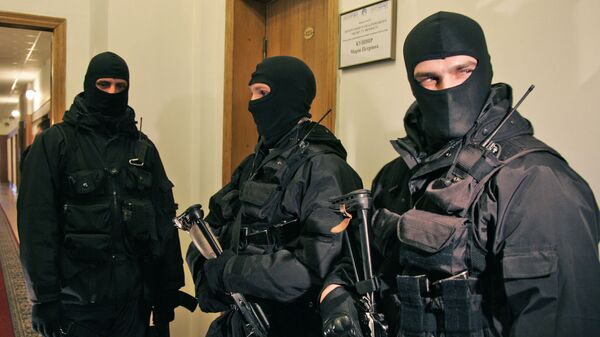 Ukrainian national security service armed agents. File photo - Sputnik International