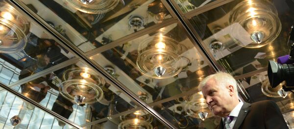 Bavaria State Premier Horst Seehofer arrives to give a news conference on the situation of migrants in Bavariain Munich, southern Germany, on October 9, 2015. - Sputnik International