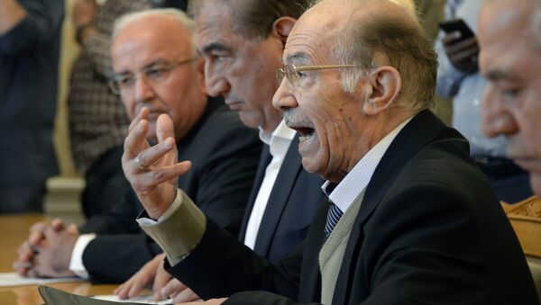 Head of the National Coordination Committee for Democratic Change, Hassan Abdel Azim (R) and other members of the Syrian tolerated opposition attend a meeting with Russia's Foreign Minister Sergei Lavrov in Moscow on August 31, 2015. - Sputnik International