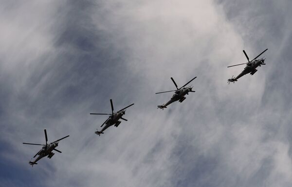   Mi-35 Hind helicopters at the military parade to mark the 70th anniversary of Victory in the 1941-1945 Great Patriotic War - Sputnik International