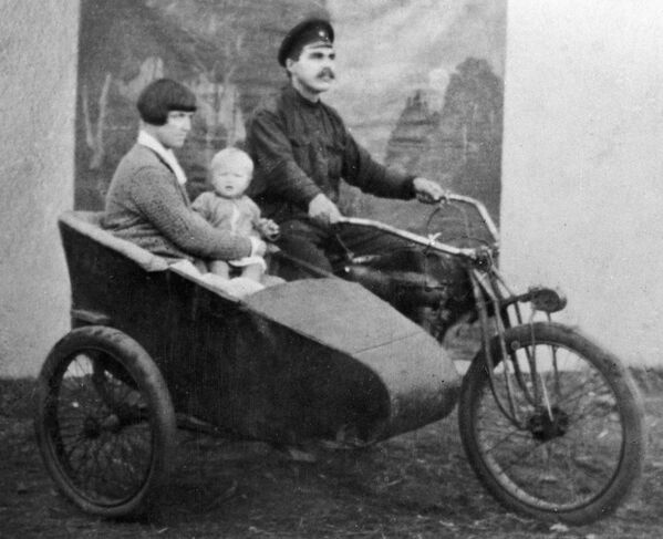 Need For Speed: 130 Years Ago First Iron Horse Hit the Streets - Sputnik International