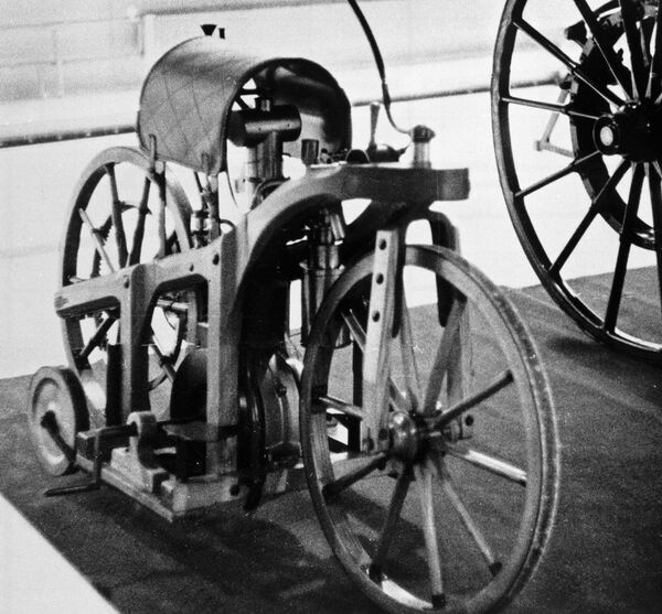 Need For Speed: 130 Years Ago First Iron Horse Hit the Streets - Sputnik International