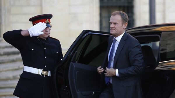 President of the European Council Donald Tusk arrives to meet Maltese Prime Minister Joseph Muscat on the occasion of a summit on migration in Valletta, Malta, Tuesday, Nov. 10, 2015. - Sputnik International