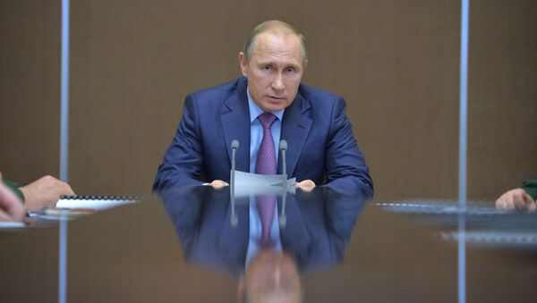 President Vladimir Putin chairs meeting on defense complex development - Sputnik International