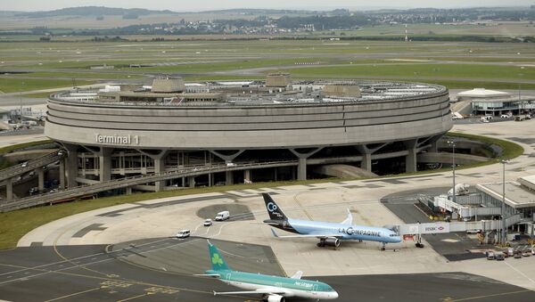 A general view shows the Terminal 1 at the Charles de Gaulle International Airport in Roissy, near Paris in this September 17, 2014. - Sputnik International