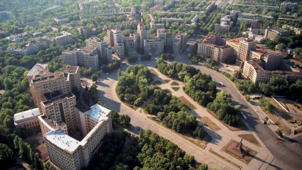 Freedom Square, Kharkiv, featuring the famed Soviet constructivist Derzhprom building, and the Lenin monument, the latter torn down in September, 2014. - Sputnik International