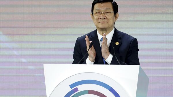 Vietnam's President Truong Tan Sang applauds during the Asia-Pacific Economic Cooperation (APEC) CEO summit in the capital city of Manila, Philippines November 17, 2015 - Sputnik International