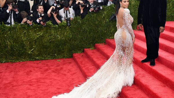 Kanye West and Kim Kardashian arrives at the 2015 Metropolitan Museum of Art's Costume Institute Gala benefit in honor of the museum’s latest exhibit “China: Through the Looking Glass” May 4, 2015 in New York. - Sputnik International